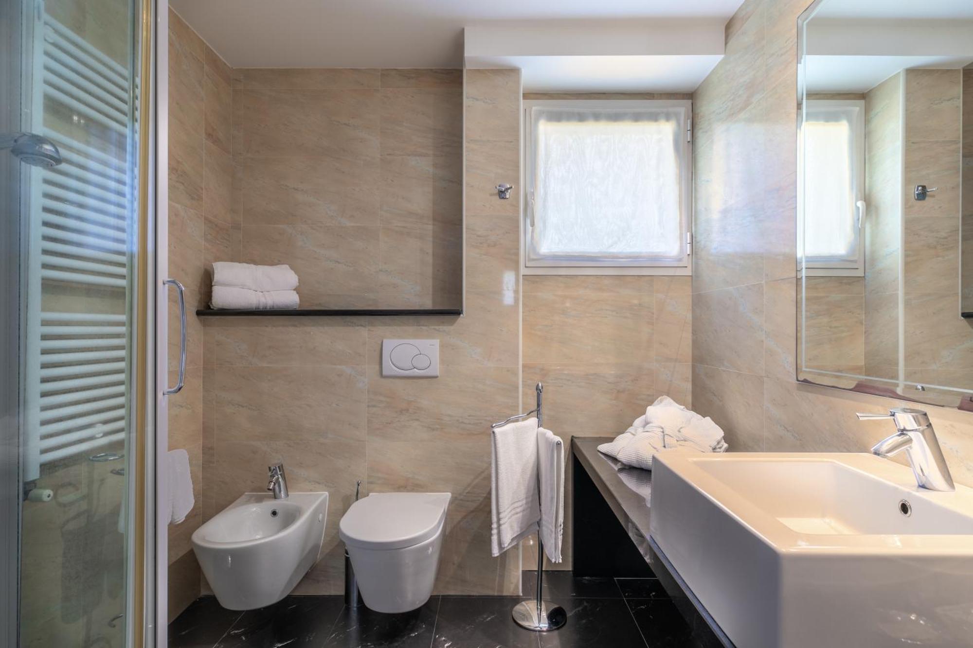 Doimo Hotel 4*