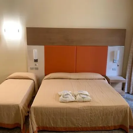 Hotel Villa Doimo Lignano Sabbiadoro Room photo